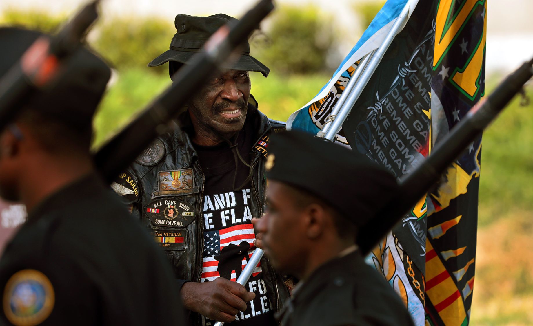 Veterans Day parade rolls by Soldiers Memorial in 36th consecutive run